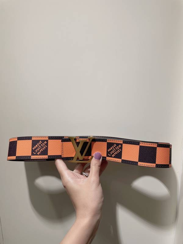 Louis Vuitton 40MM Belt LVB00333